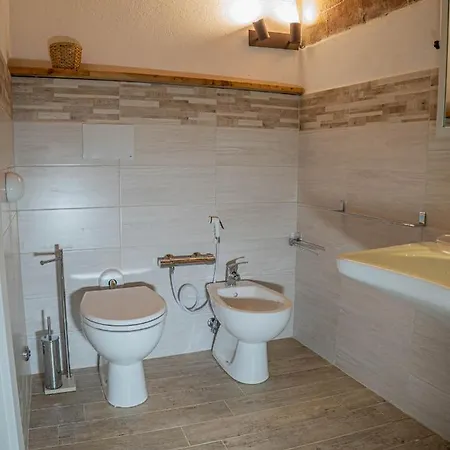 Podere Mona Apartment Pomarance Exterior photo